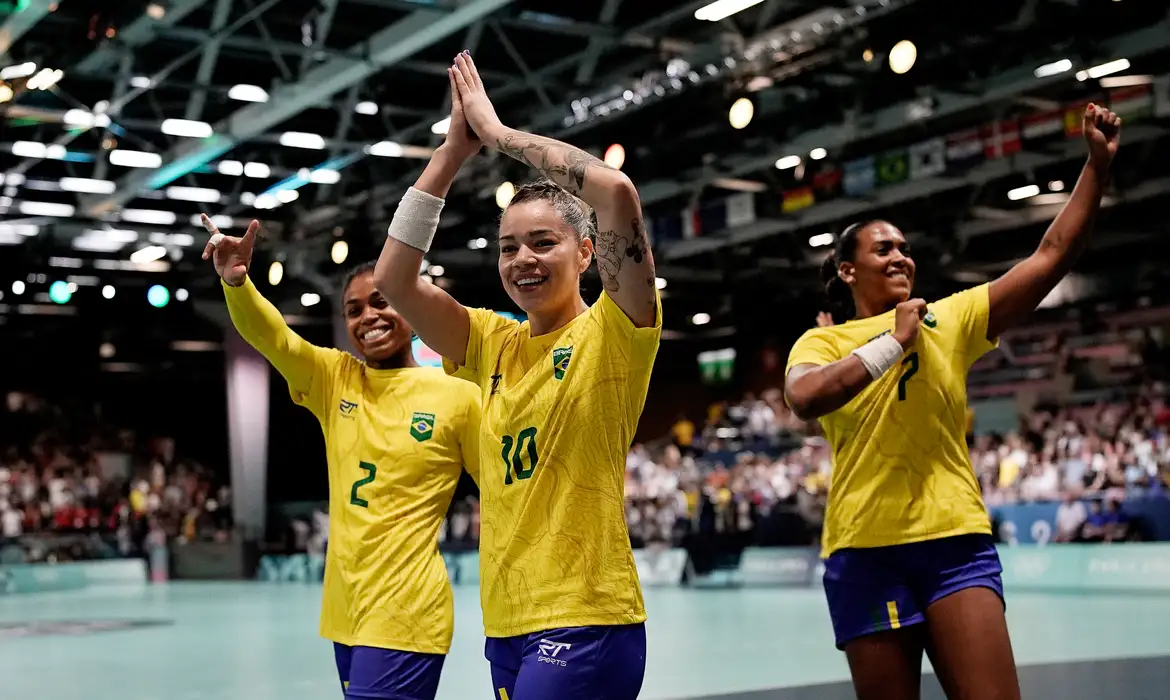 Handebol Brasil estreia em Paris com vitória impecável contra Espanha